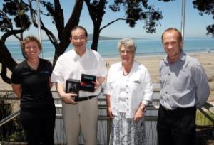 Julie Carrel (BNZ Events Manager), Andrew Kam (KLRC), Heather Brown (North Shore City Council) and Mike Kernaghan (General Manage BNZ)