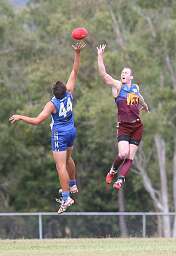 THe Big Men fly.  We At AFLQ thought ruckmen were supposed to jump into each other?
